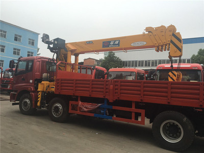 市場上常用隨車吊品牌與平板車應(yīng)用概述