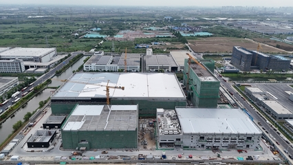 中建三局承建的晶澳光伏新材料與高端裝備項(xiàng)目全面封頂